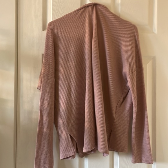 Pink peony waffle knit slouchy v neck top rose mauve - Picture 5 of 6